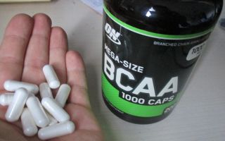 Die Vor- und Nachteile von BCAA (BCAA), wofür sie sind und wie sie einzunehmen sind