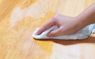 Wie man Farbe von Linoleum abwischt