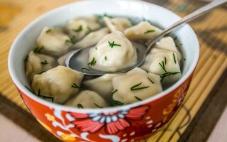 Kann eine stillende Mutter im ersten Monat Knödel haben?